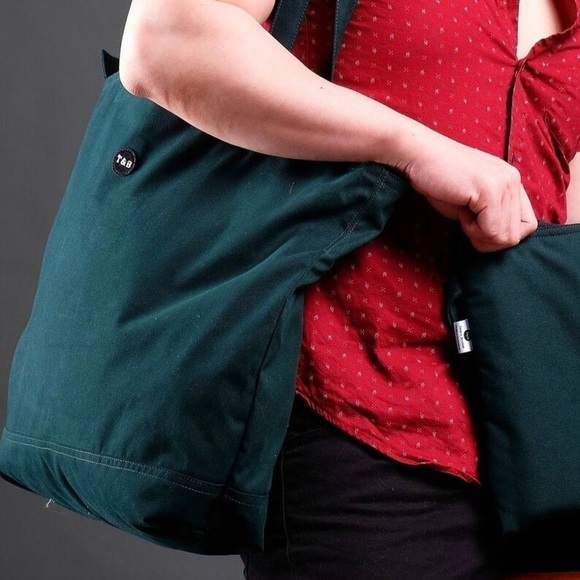 Basic Tote - Picture 3 of 3